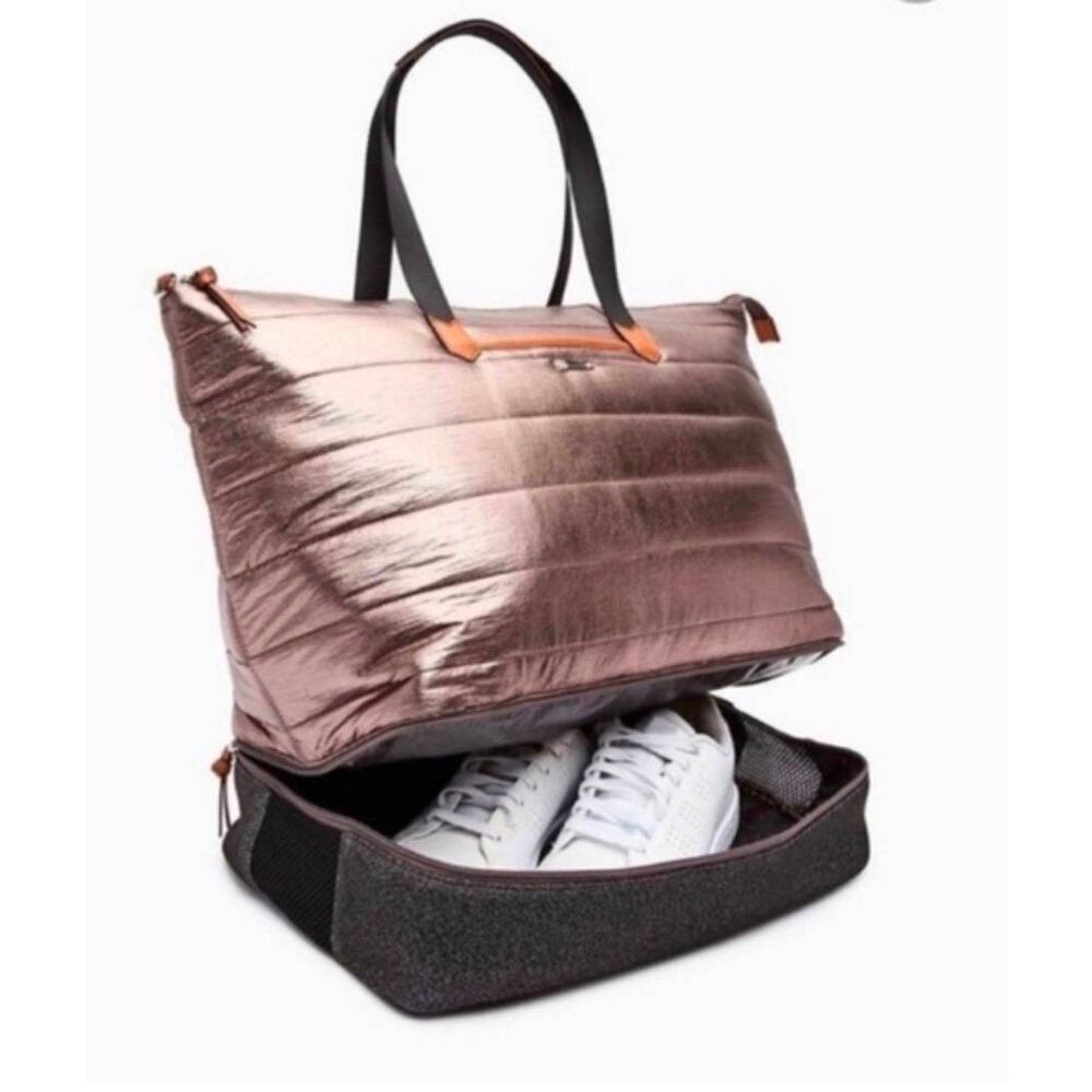 Stella & Dot Crush It Quilted Getaway Weekender Gym Bag